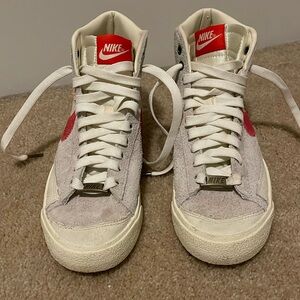 Nike mid blazers kids/womens 7y 8-8.5